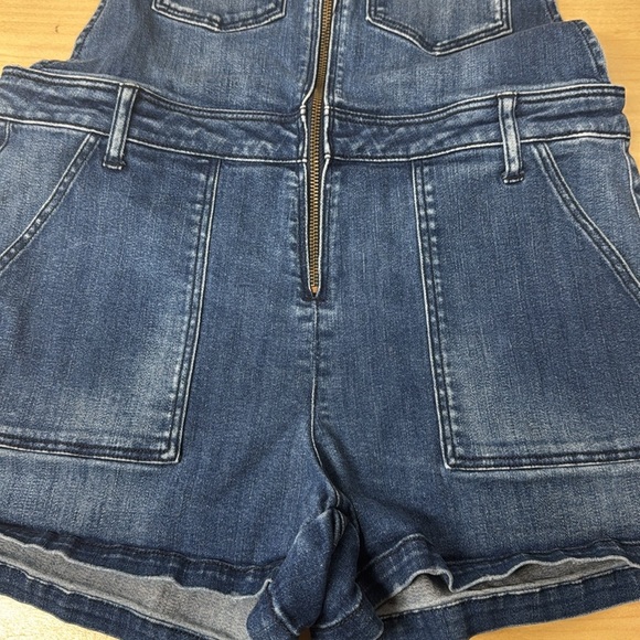 American Eagle Outfitters Blue Denim Jean Short Overalls size large‎ - Picture 2 of 7